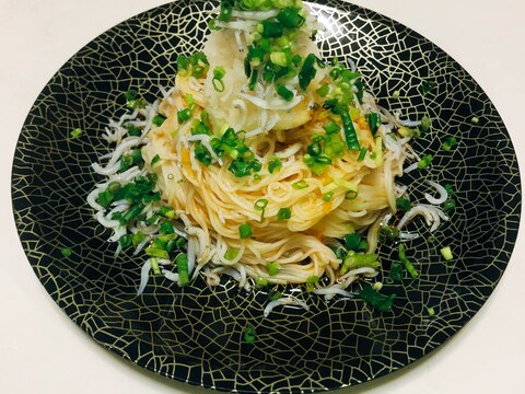 さっぱり美味しい！しらすの冷やしそうめん